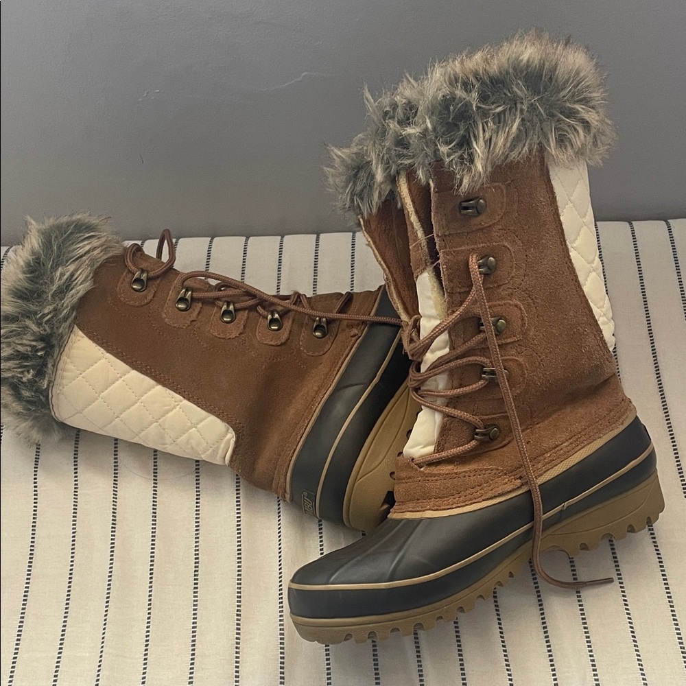 Khombu Brown and White Fur-Lined Winter Boots